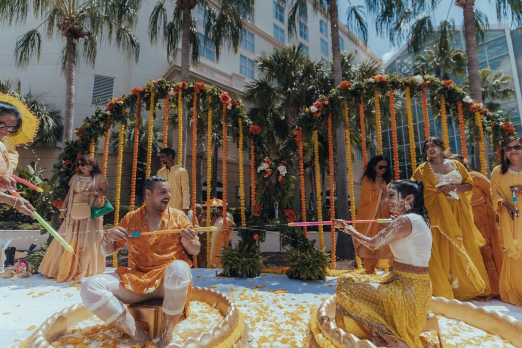 haldi, palms